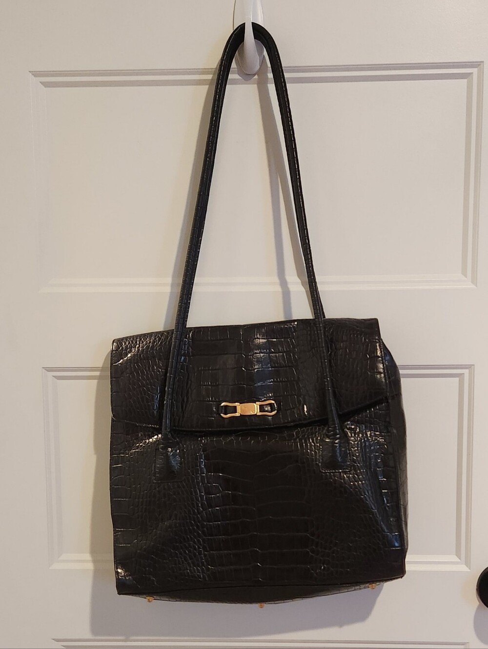 Liz Claiborne Leather Co. Black Crocodile Print Tote Bag